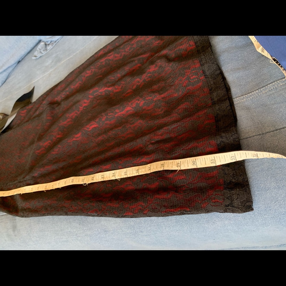 Make Offer Lace Overlay Dress - Picture 4 of 8